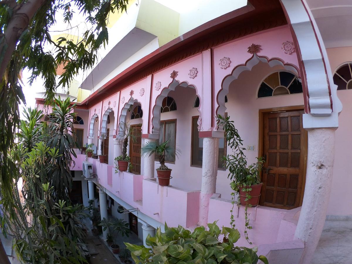 Aroma Hotel Pushkar Buitenkant foto