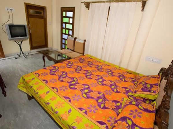 Aroma Hotel Pushkar Buitenkant foto